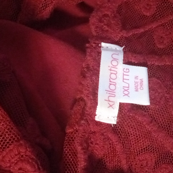Burgundy & Lace Soft Knit Top by Xhilartion Sz XXL - Picture 6 of 9